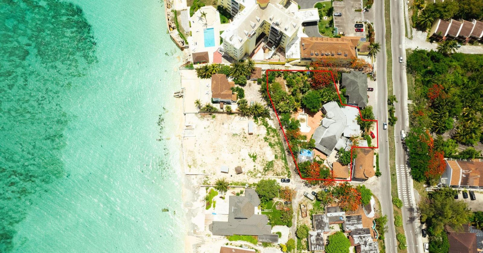 7 bedroom Residence for sale — WEST BAY STREET in Nassau / New Providence, The Bahamas — photo 1