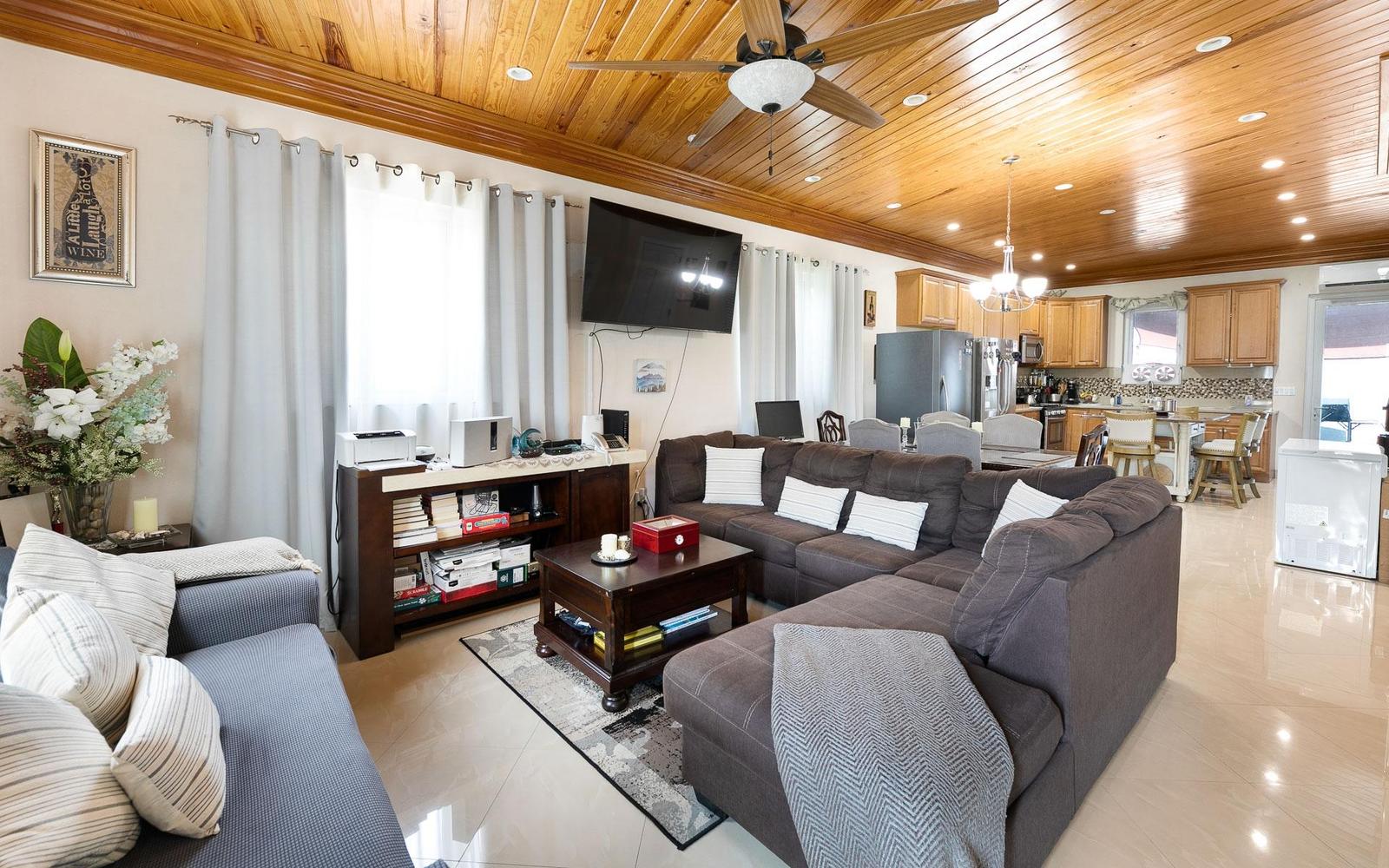2 Bedroom Condo for Sale, West Winds, New Providence, Bahamas — photo 3