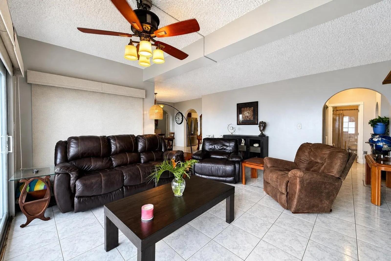 3 Bed, 2 Bath Condo in St. Thomas with Ocean Views — photo 5