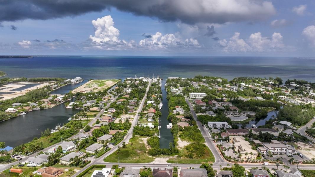 Omega Bay Canal Front Quarter-Acre Lot — photo 4