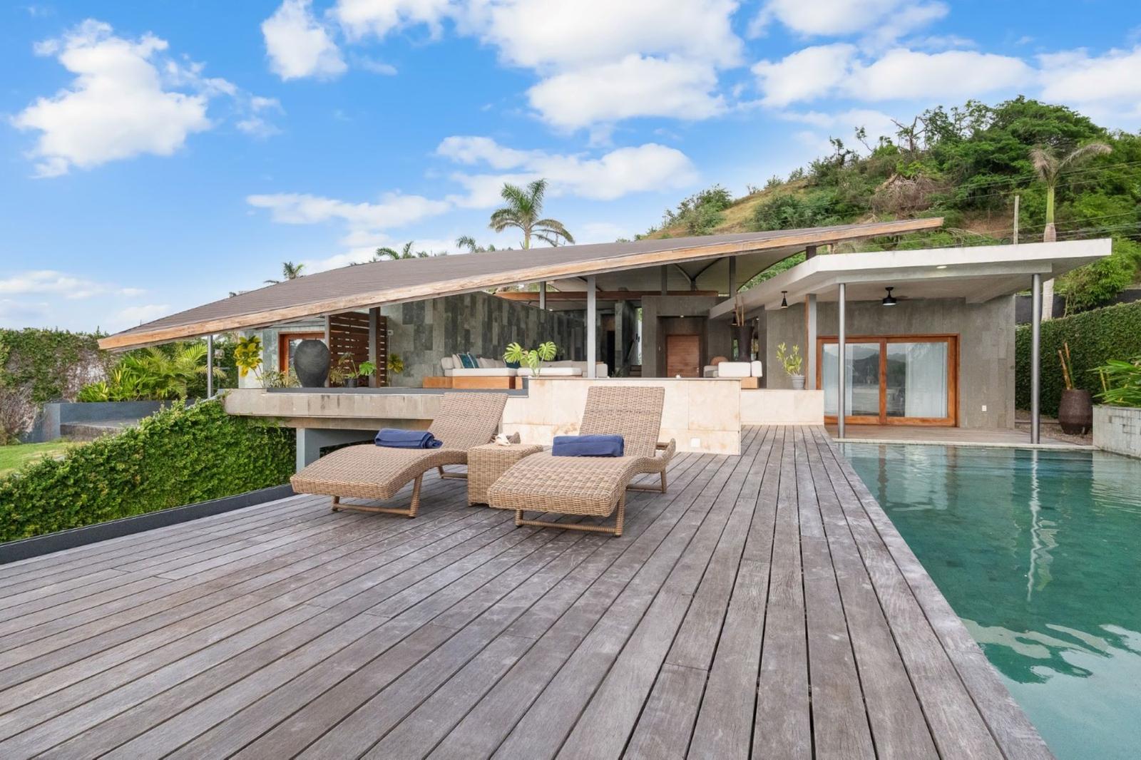 3 Bedroom Luxury Beachfront Estate for Sale, Point, Lucea, Hanover, Jamaica — photo 3