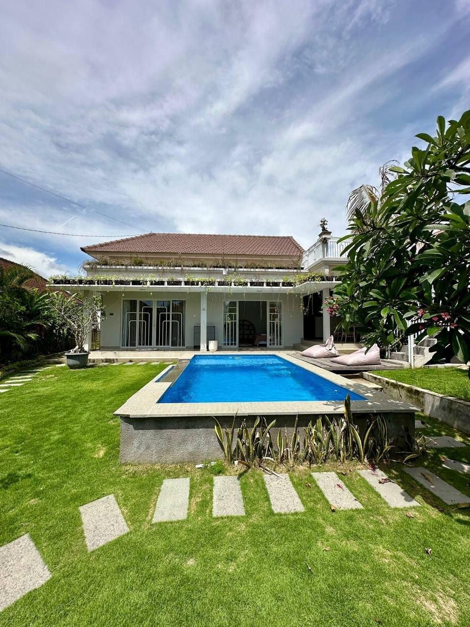 Villa for rent 2 bedrooms | Canggu — Raya Babakan 55 — photo 1