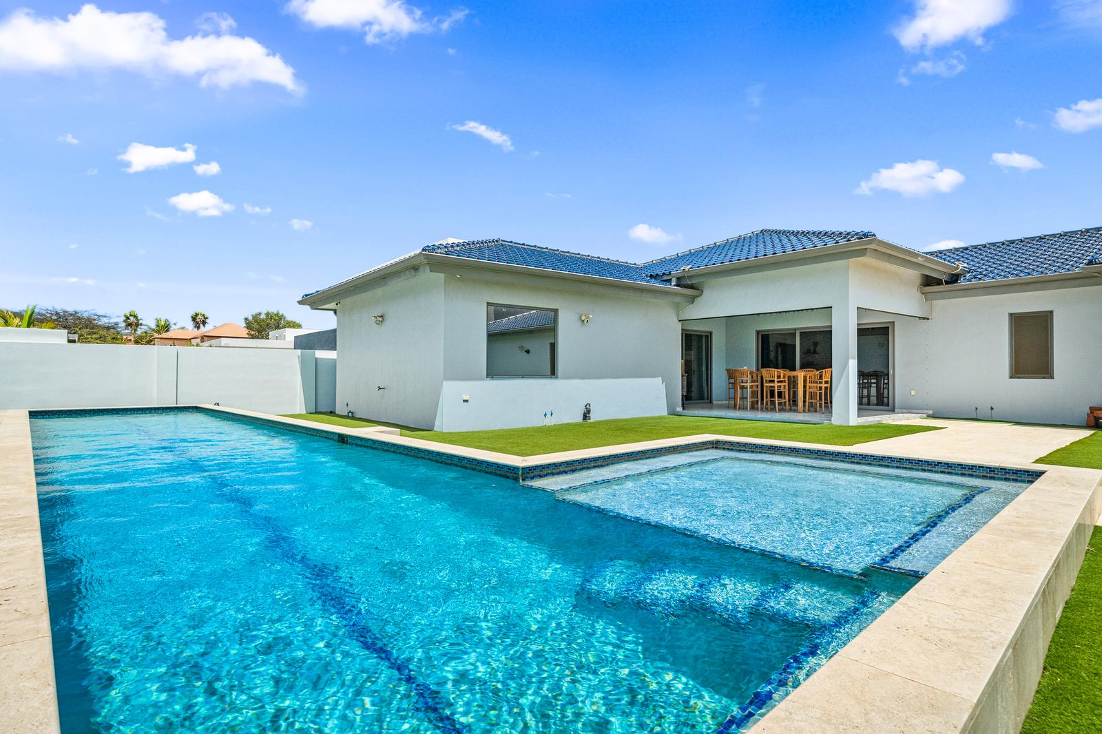 3-bedroom house in Caya Musica, Aruba — photo 1