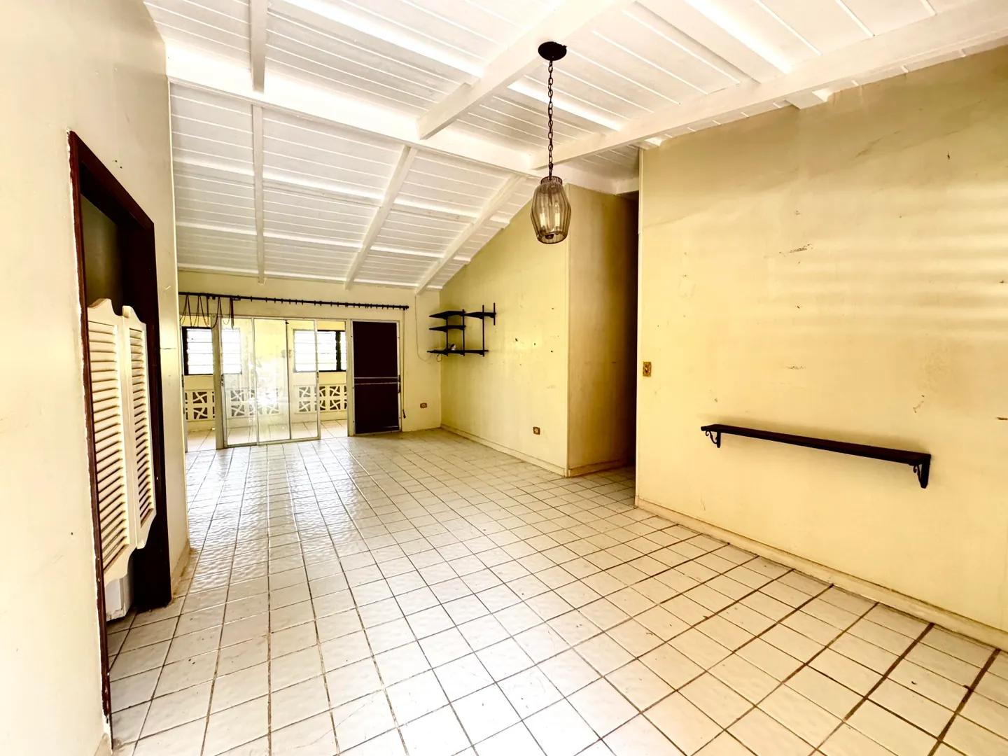 3 Beds 2 Baths Fixer-Upper in Sion Hill, US Virgin Islands — photo 4