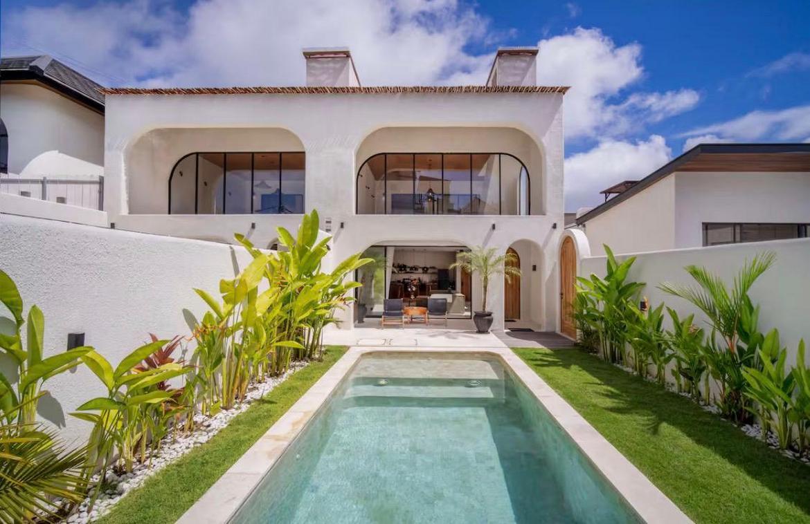 1043sqm beachside land in Kedungu — photo 5
