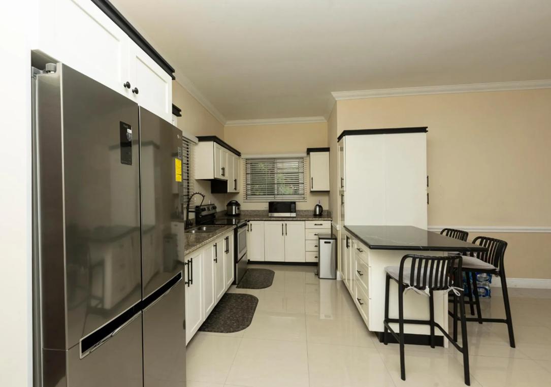 26 Merrivale Avenue 2BR Condo — photo 3