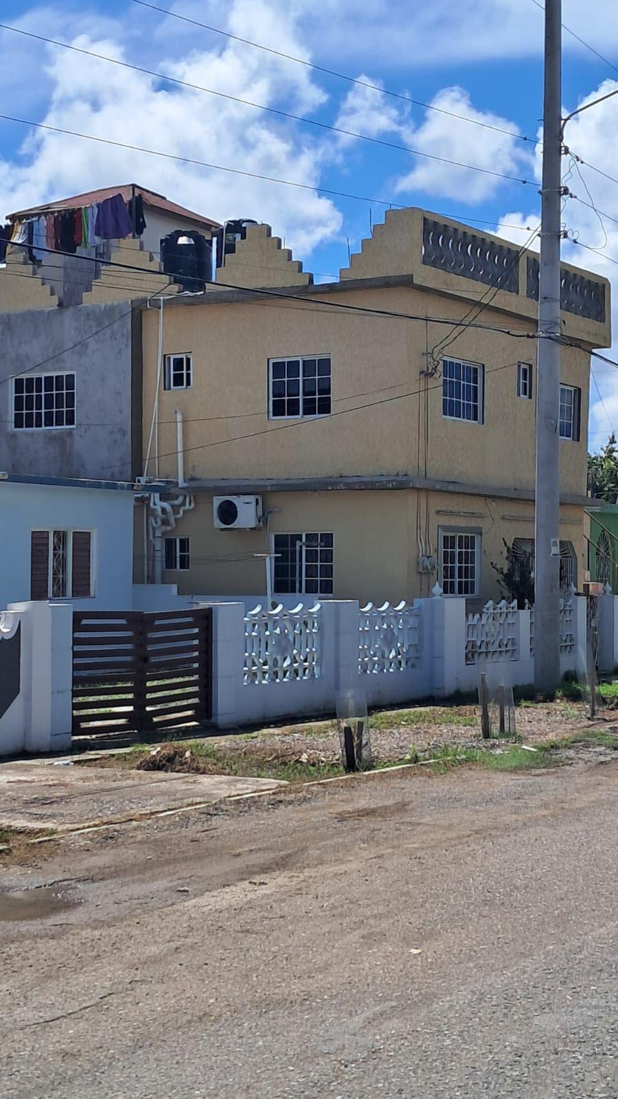 Income-Generating 6-Bedroom, 4-Bath Home in Prime Central Location — photo 1