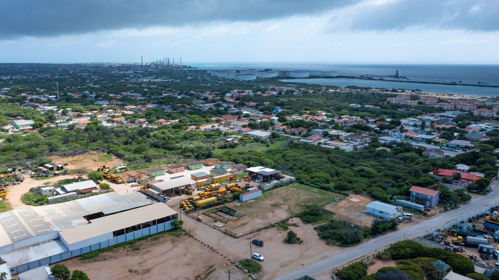 Rare Opportunity - Residential, Commercial, or Warehouse Property in Aruba — photo 3