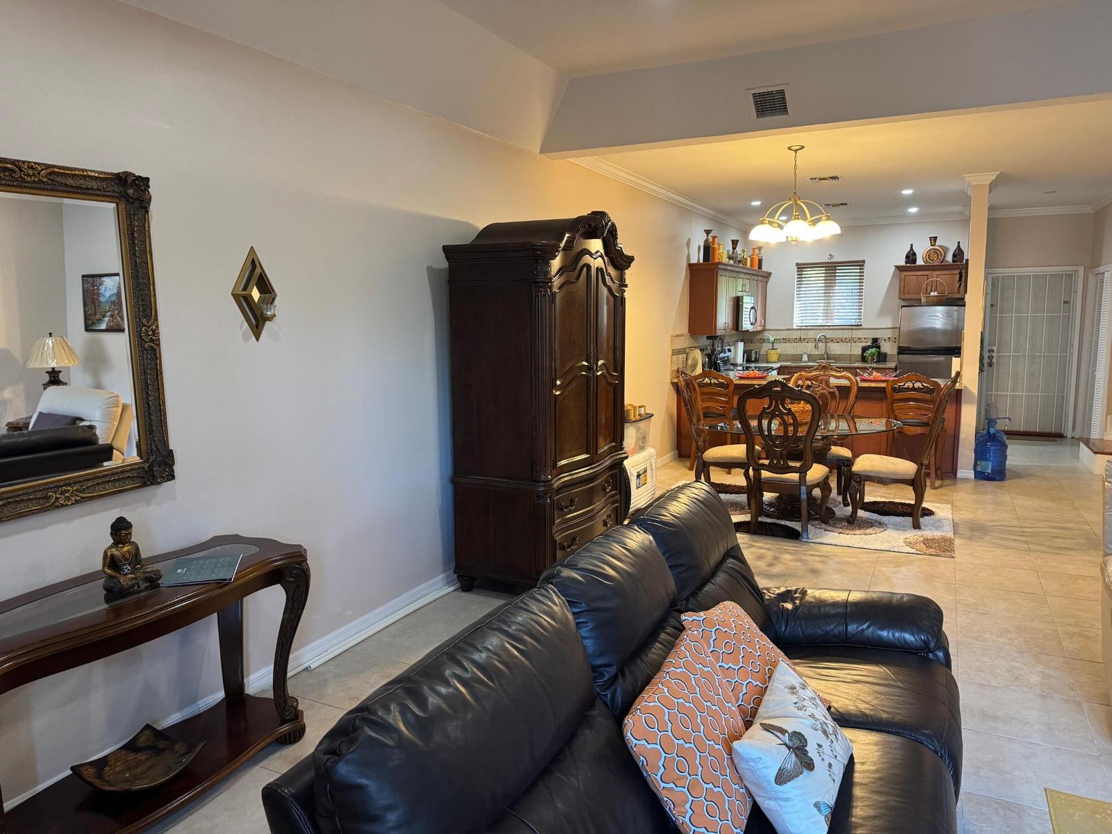 Ridge Crest Townhome with 2 Bedrooms for Sale — photo 3