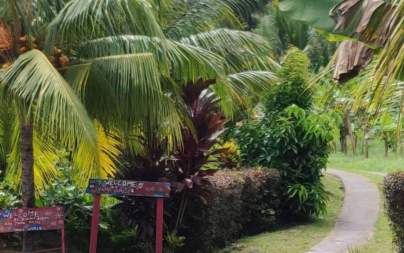 30,000 SqFt Riverfront Lot for Sale in La Plaine — photo 3