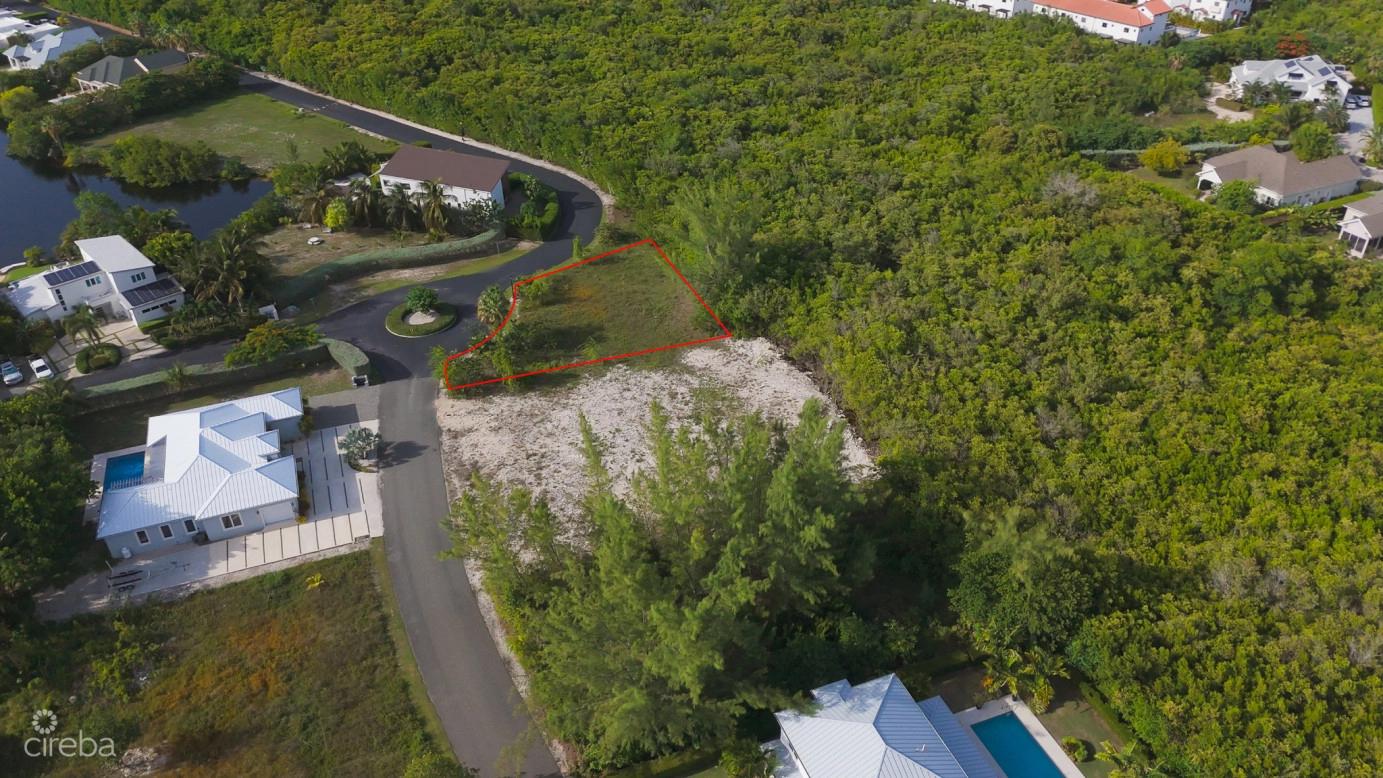 0.2870-Acre Corner Lot in The Lakes, South Sound — photo 4