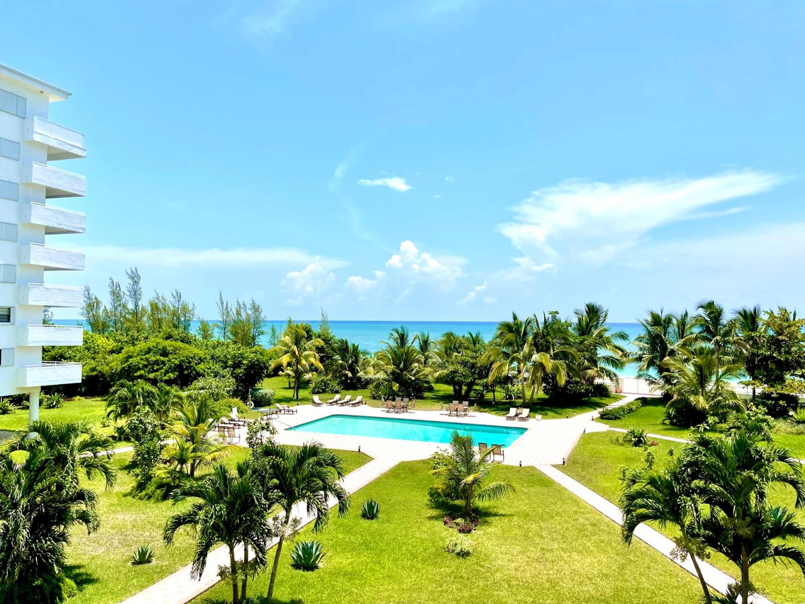 2 bedroom Apartment for sale — SILVERPOINT CONDO in Grand Bahama, The Bahamas — photo 1