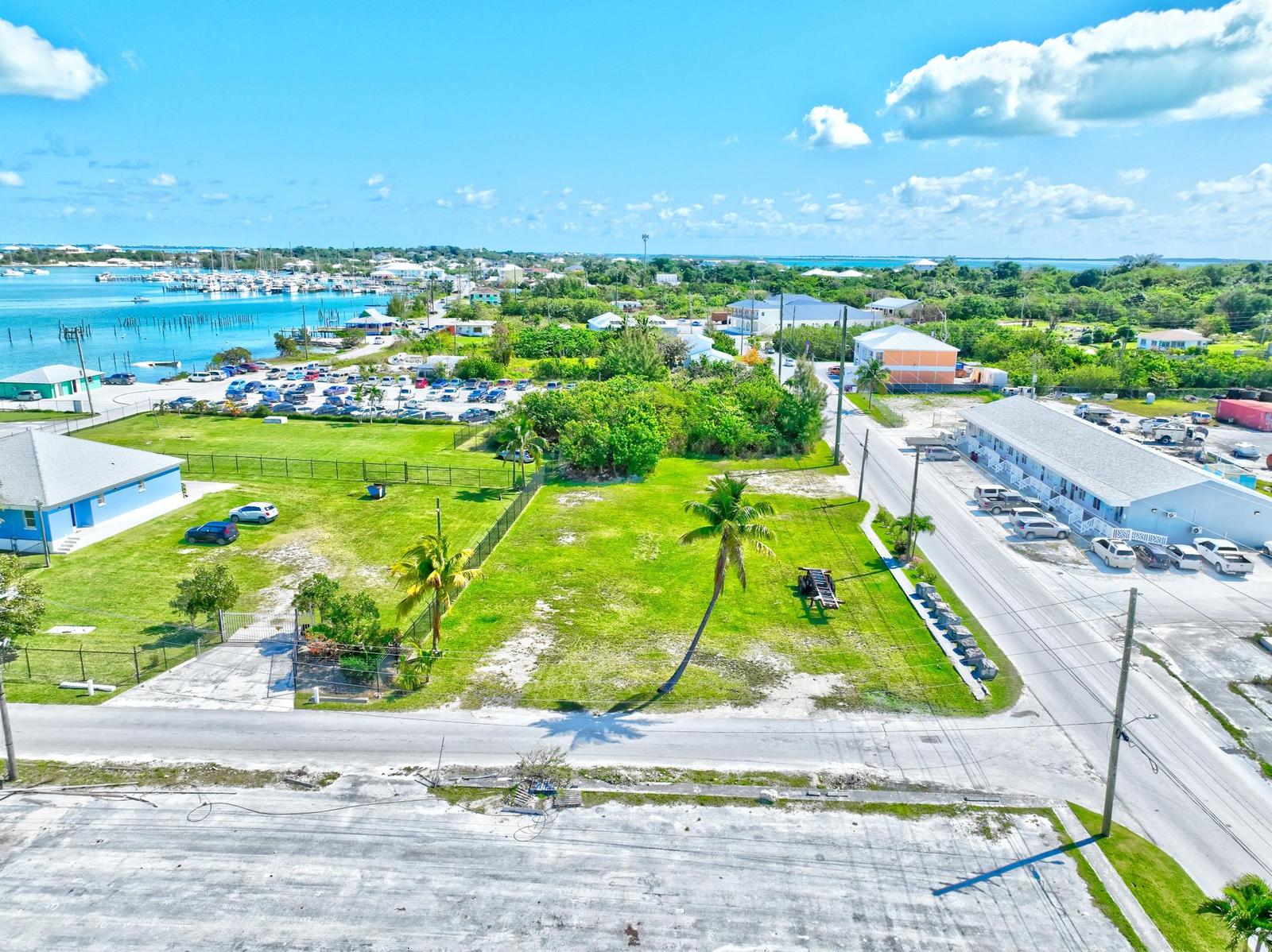 DOWNTOWN MARSH HARBOUR — photo 4