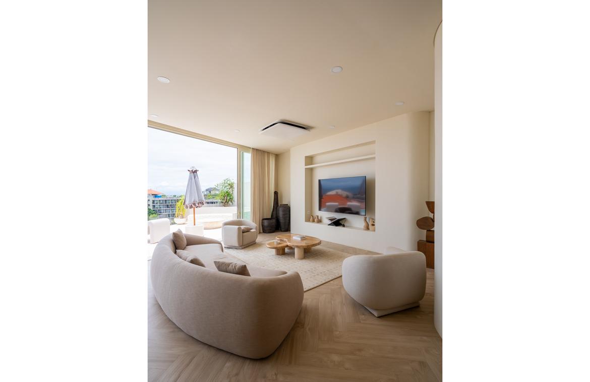 Elegant Dreamland Beach Villa with Ocean Views — photo 3