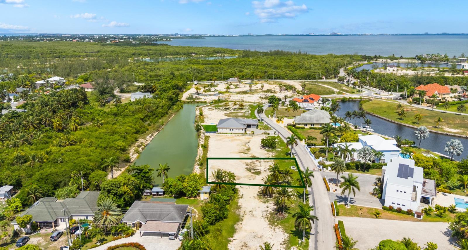 Fantastic Sunrise Landing Lot (lake View 0.25 Acre) — photo 3