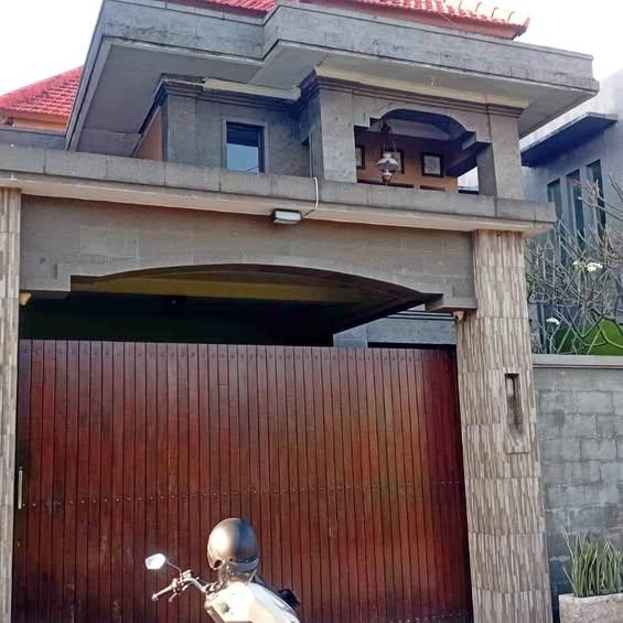 4-bedroom house in Denpasar — photo 1