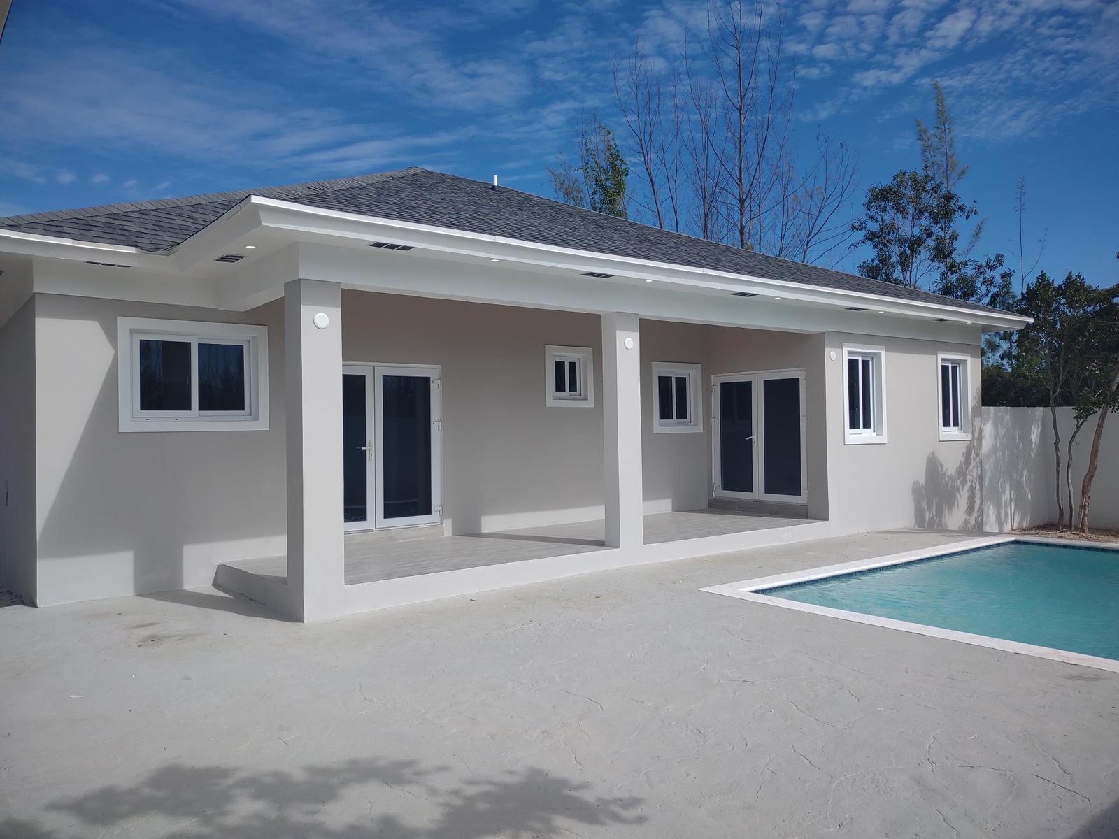 3 bedroom Residence for sale — KILLARNEY SHORES in Nassau / New Providence, The Bahamas — photo 1