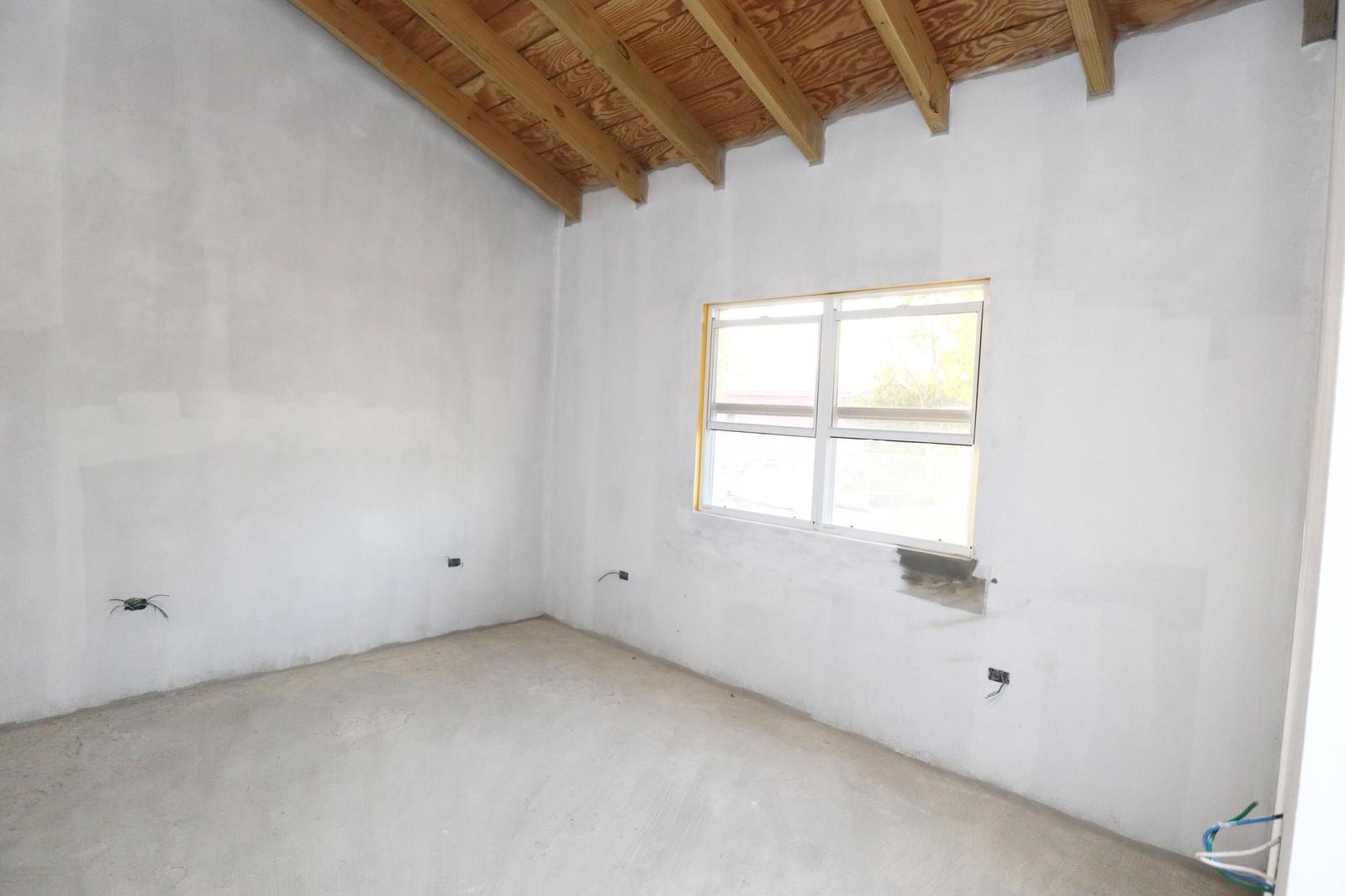 New Listing Residential Strawberry Hill QU — photo 3