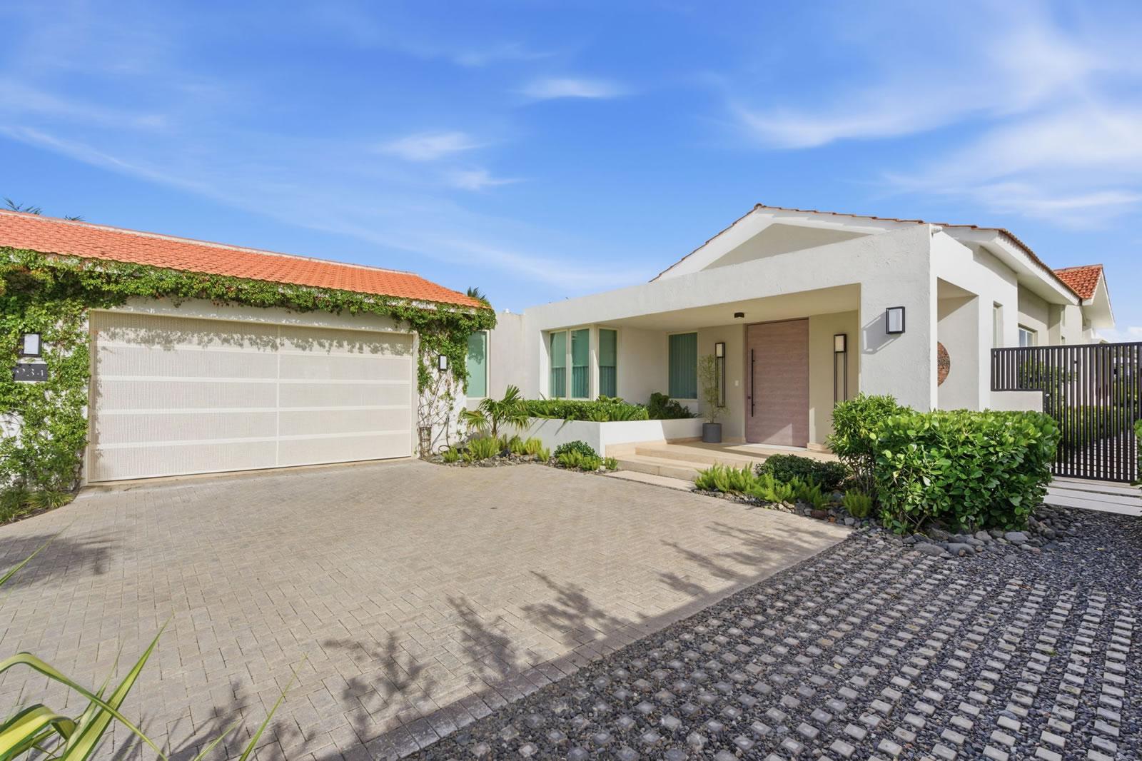 4 Bedroom Home for Sale, 934 Isla Norte, Sabanera Dorado, Puerto Rico — photo 2