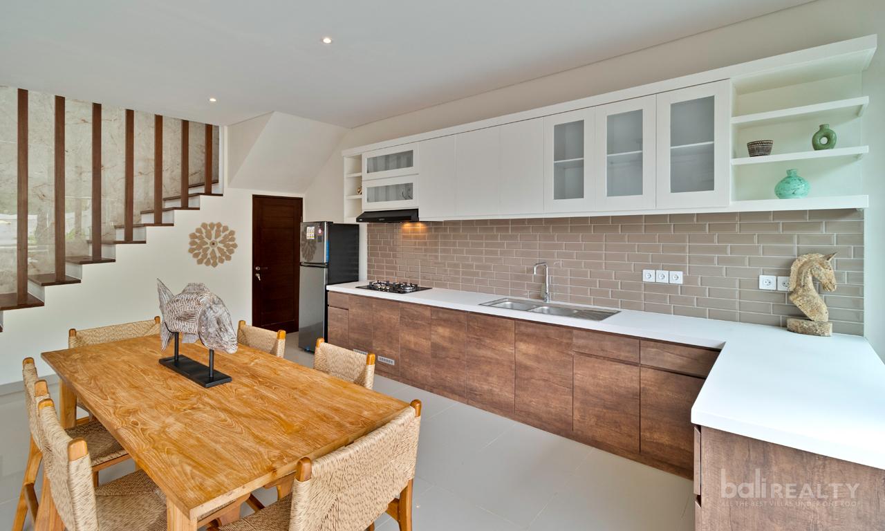Exclusive Two-Bedroom Villa in Kerobokan with a Long Lease Term – 2645 — photo 4