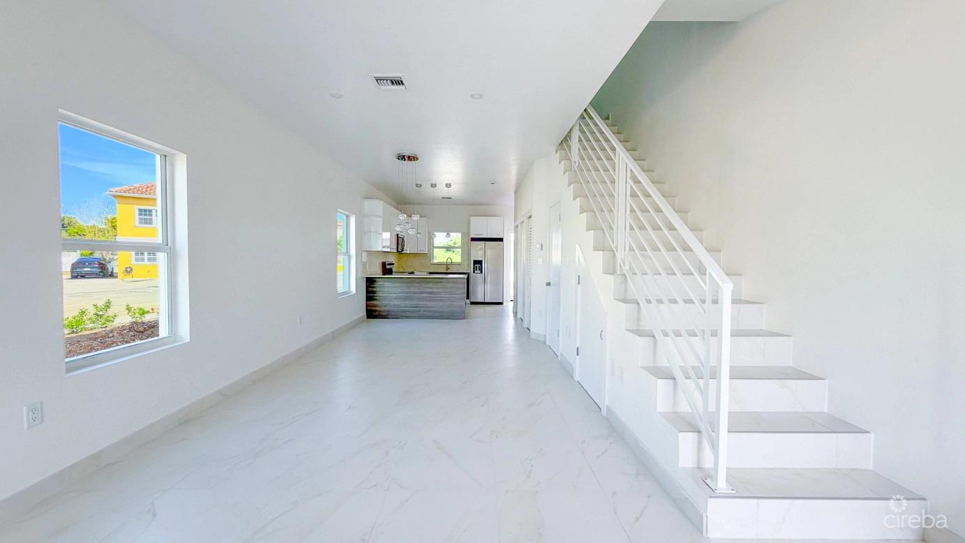 Brand New Serenity Retreat 2 Bedroom Townhouse in Savannah — photo 2