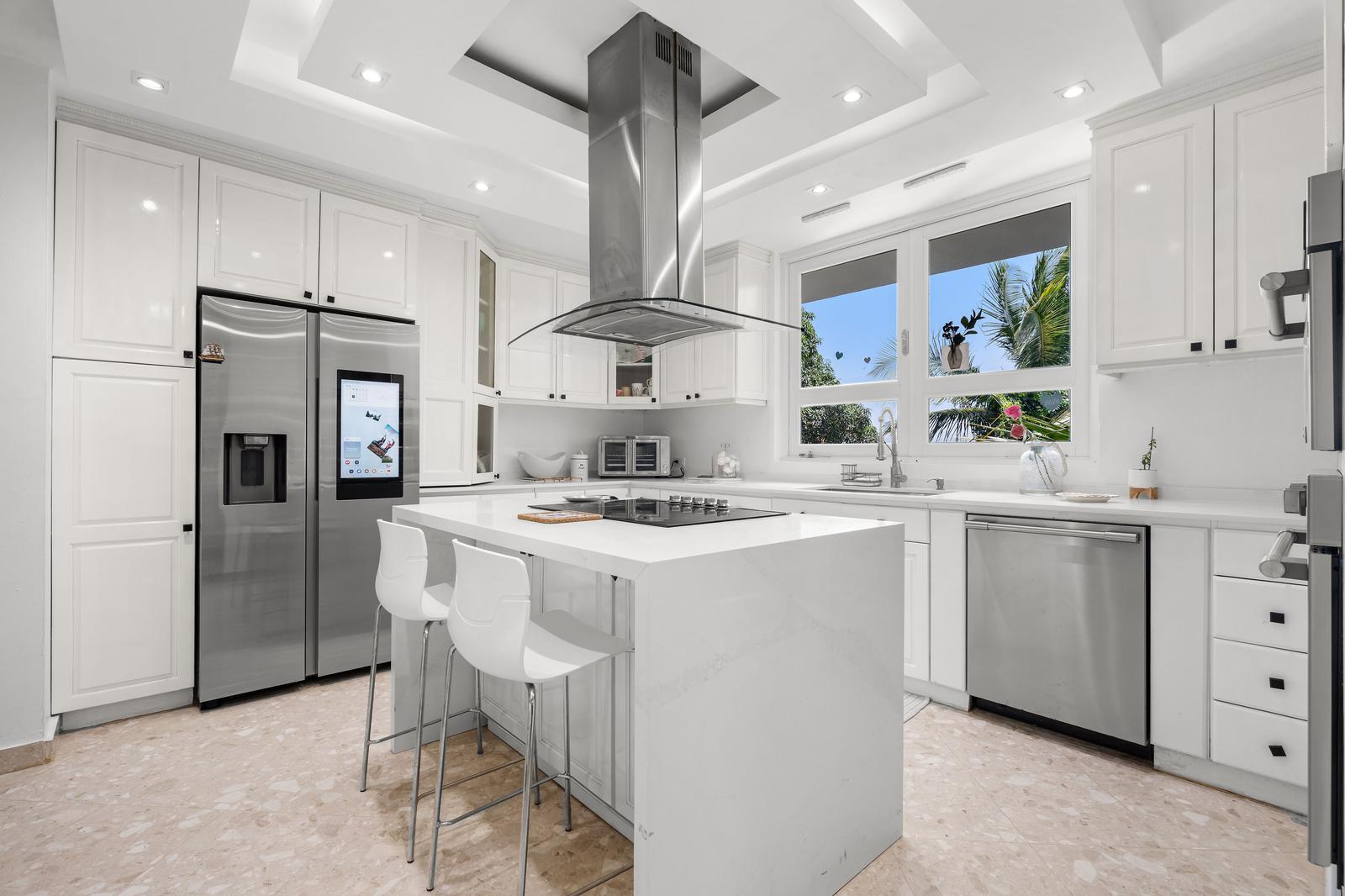 Exclusive residence for sale in the prestigious Sunset Hills community in Guaynabo PR. — photo 4