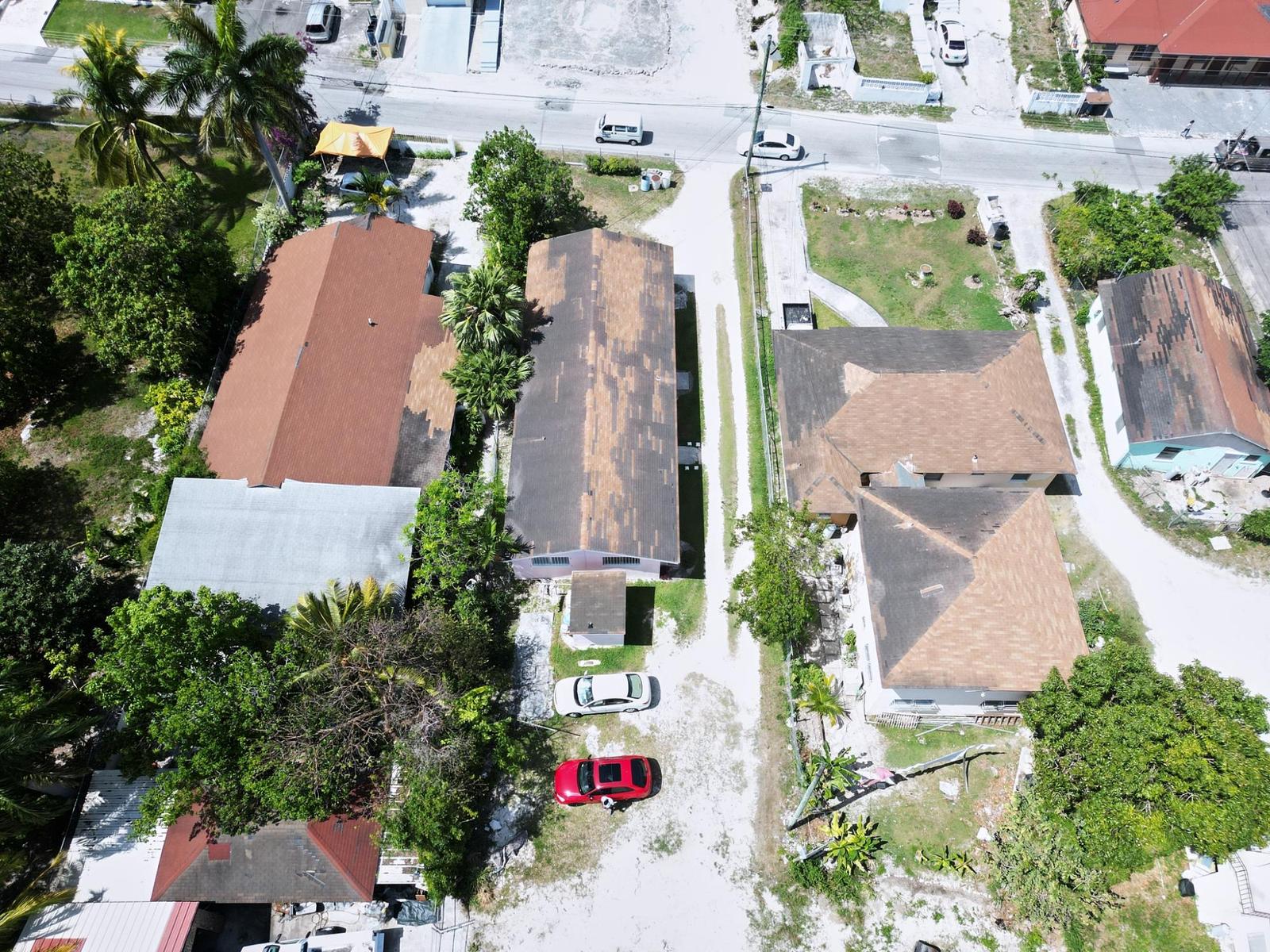 4 bedroom Apartment for sale — DAVIS STREET DUPLEX in Nassau / New Providence, The Bahamas — photo 1