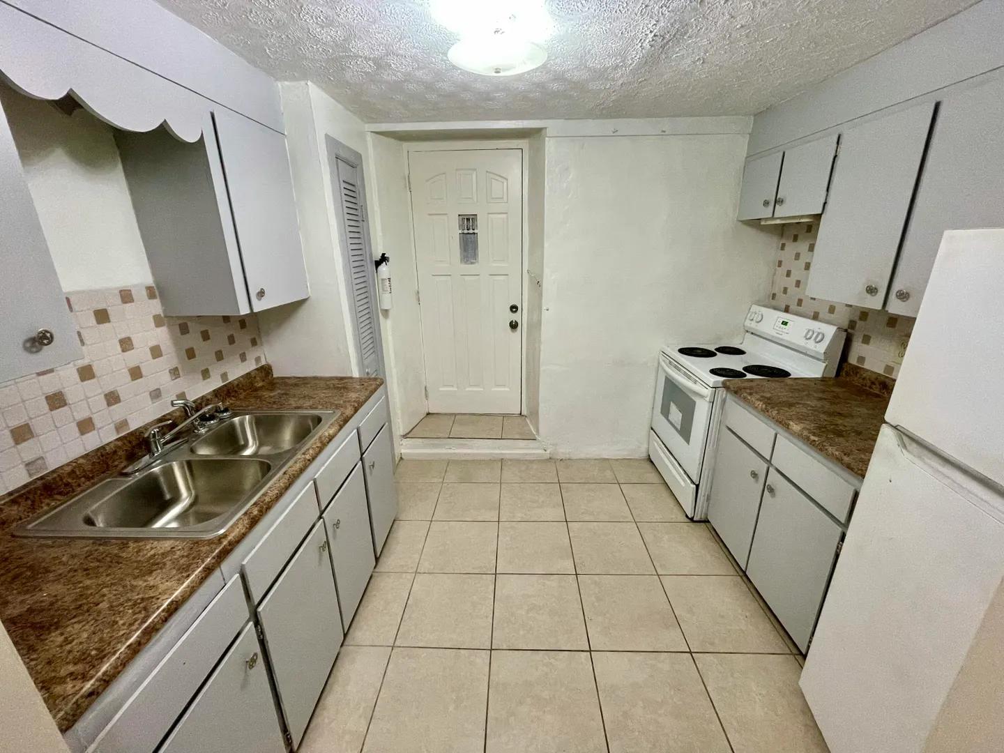 1 Bed 1 Bath Apartment in Frederiksted Town — photo 4