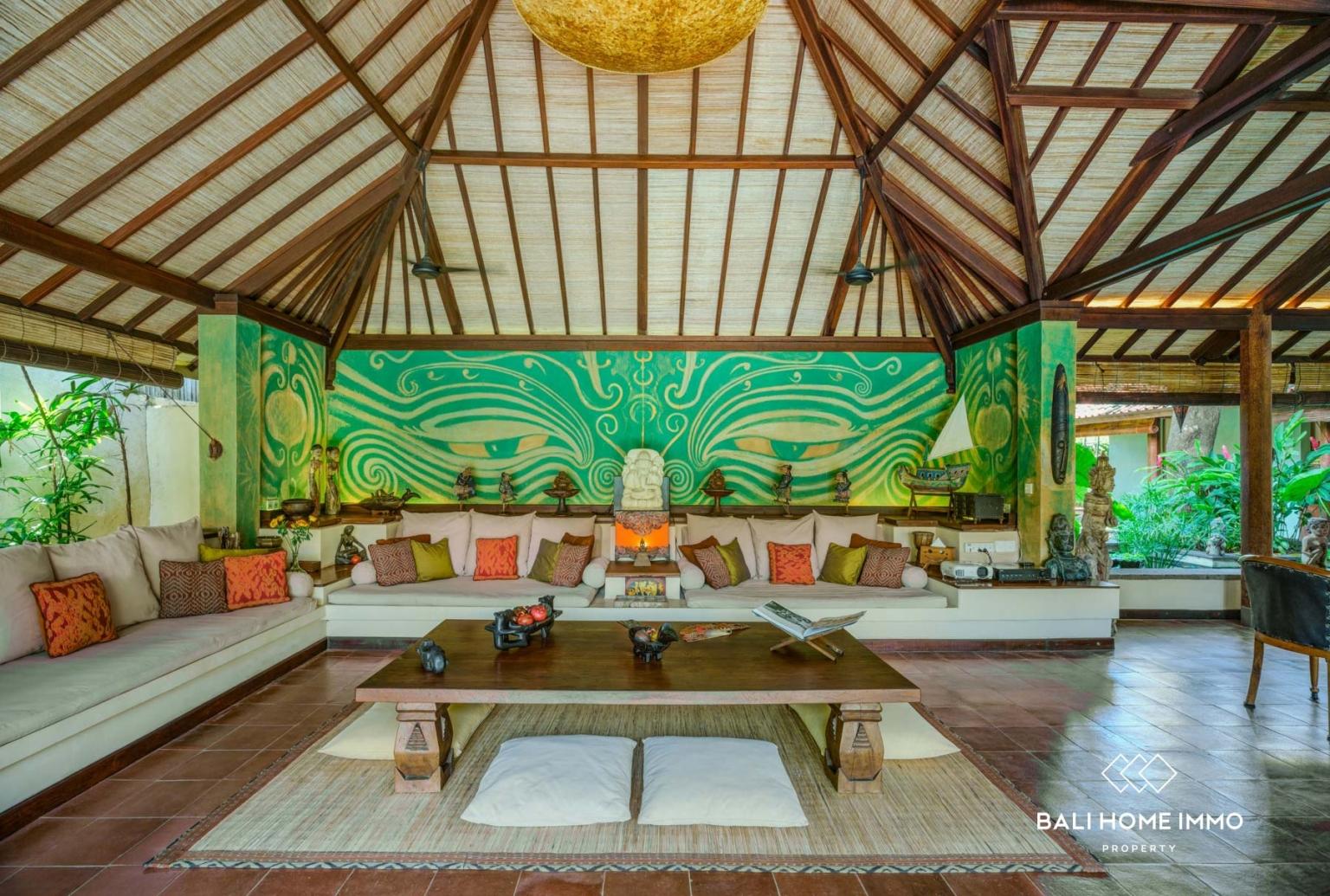 A LEGENDARY 4 BEDROOM VILLA FOR LEASEHOLD SALE in SEMINYAK BALI — photo 4