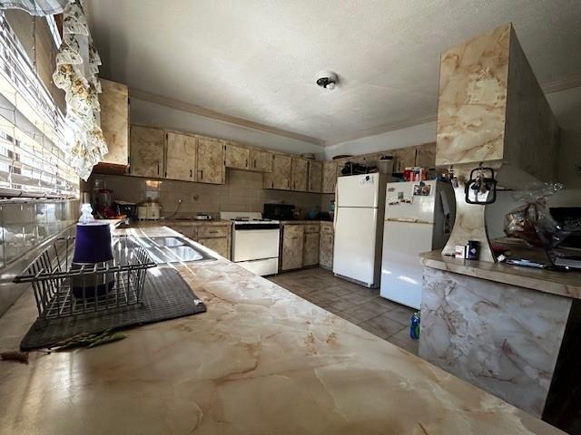 3 LOT 489 GOLDEN GATES HOME — photo 5