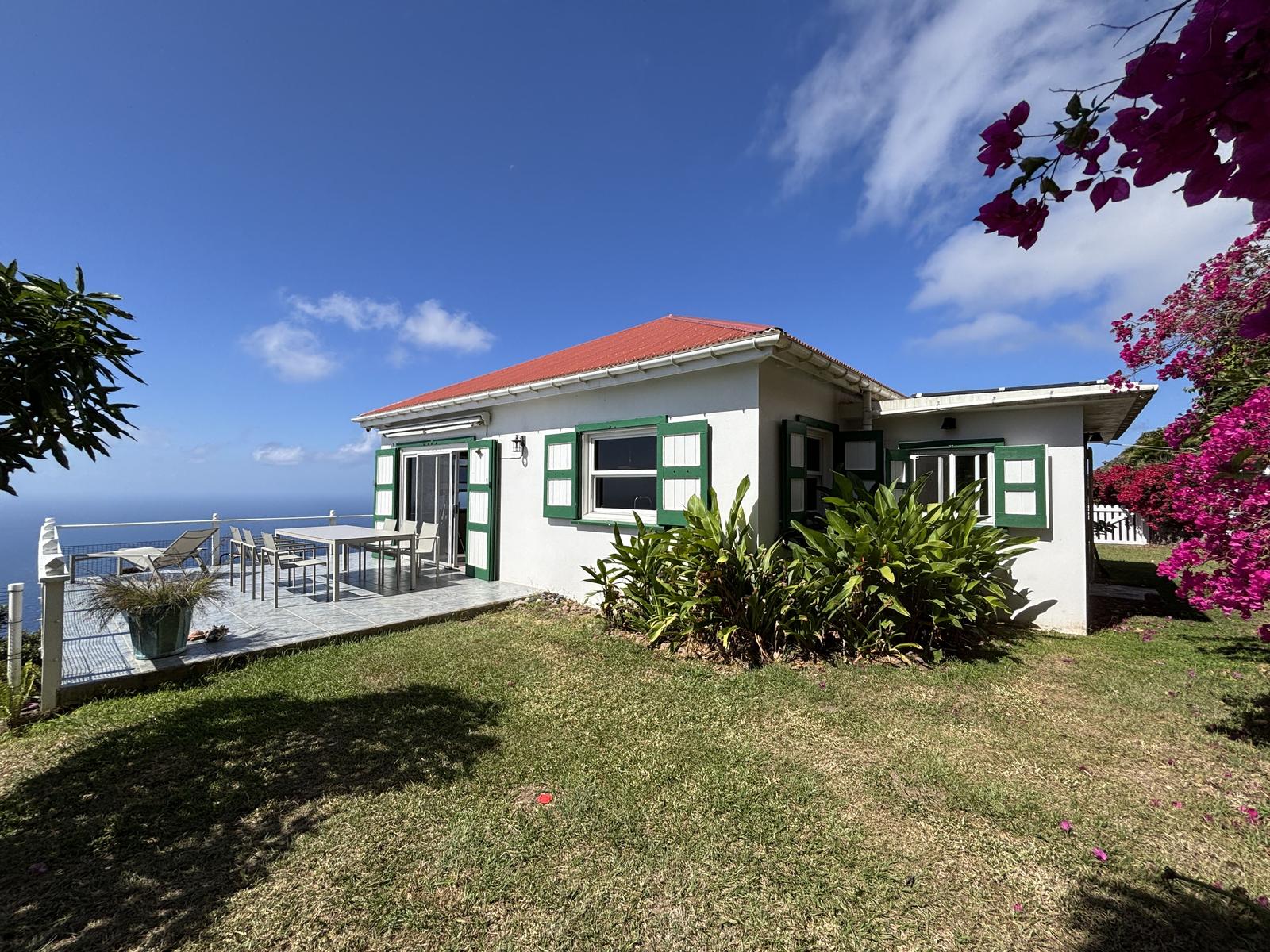 Iguana Rock House Hillside Oceanview Hideaway — photo 4