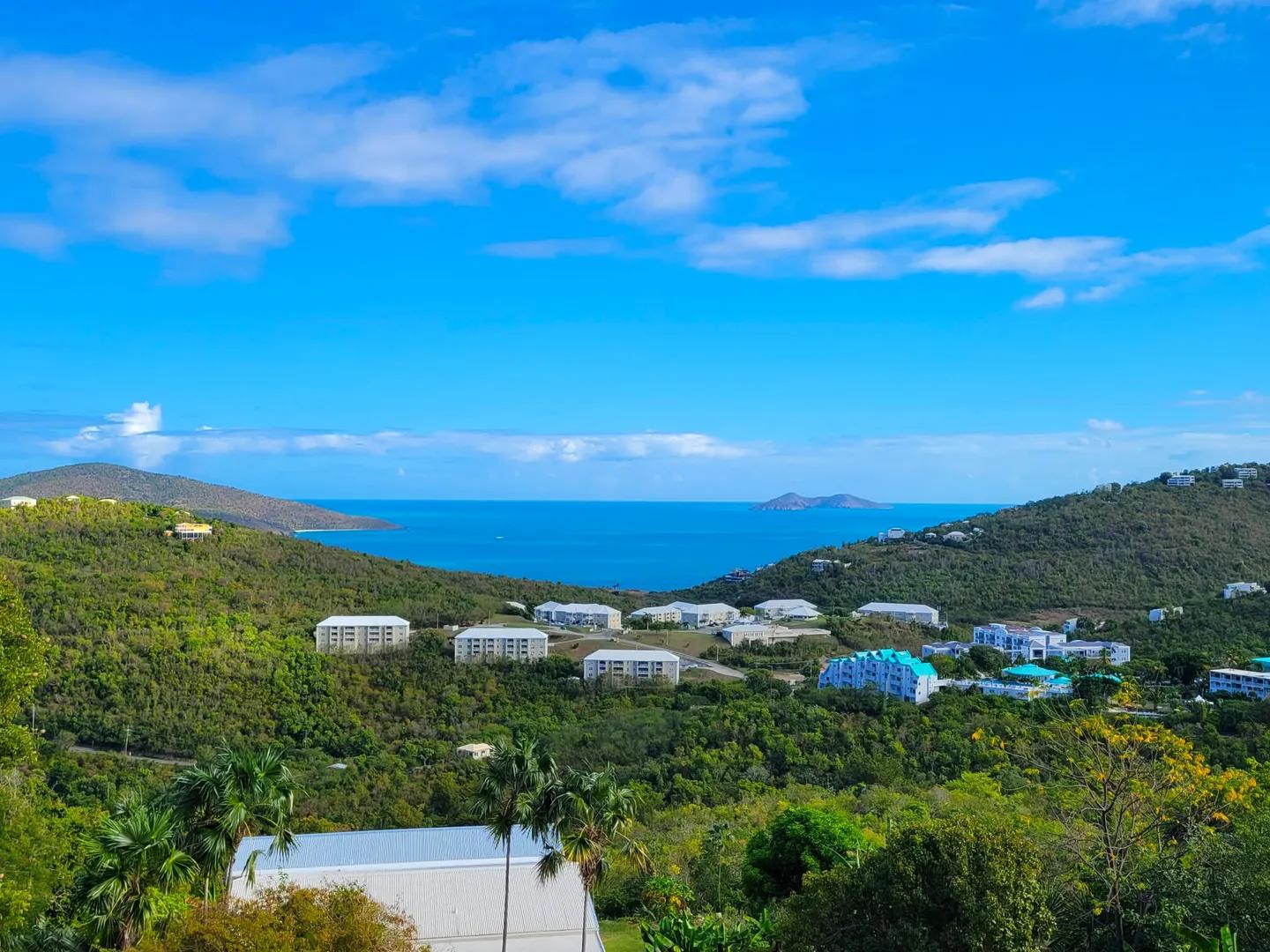 2 Bed, 1 Bath Apartment with Ocean Views — photo 2