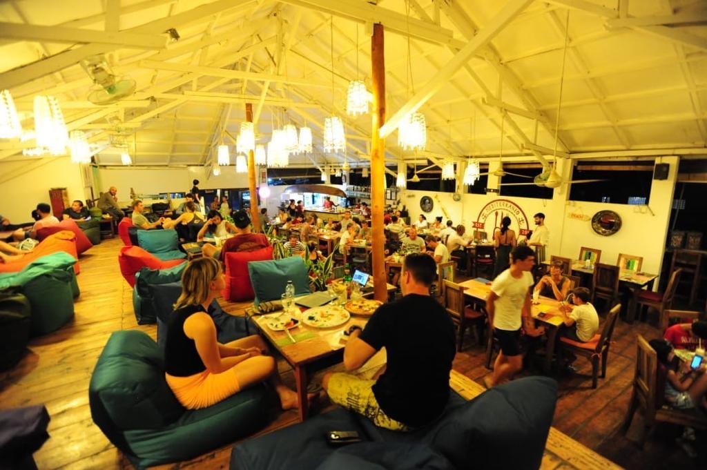 Mediterranean Restaurant With Ocean View Near Labuan Bajo Harbor For Lease — photo 2
