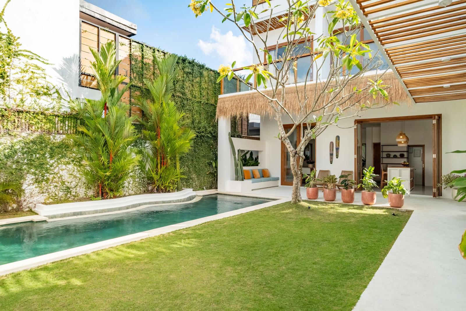4 bedroom Villa for sale in Canggu — photo 2