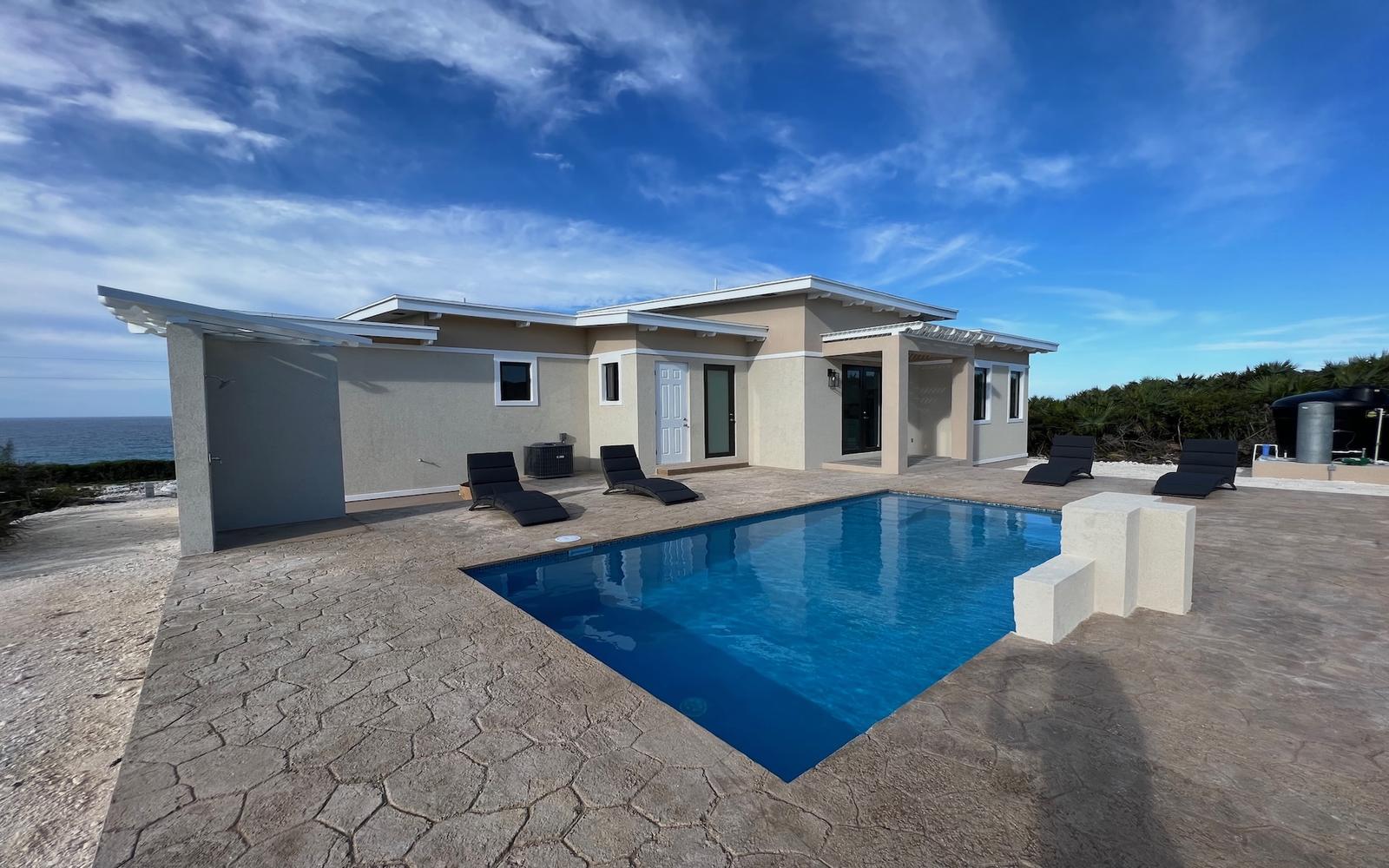 Magnificent Ocean View Home with Pool in Rainbow Bay, Eleuthera — photo 2