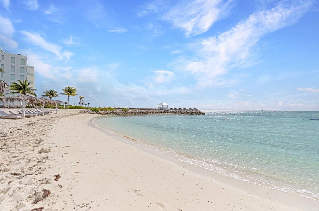 Galleon Bay Unit 16 — photo 1