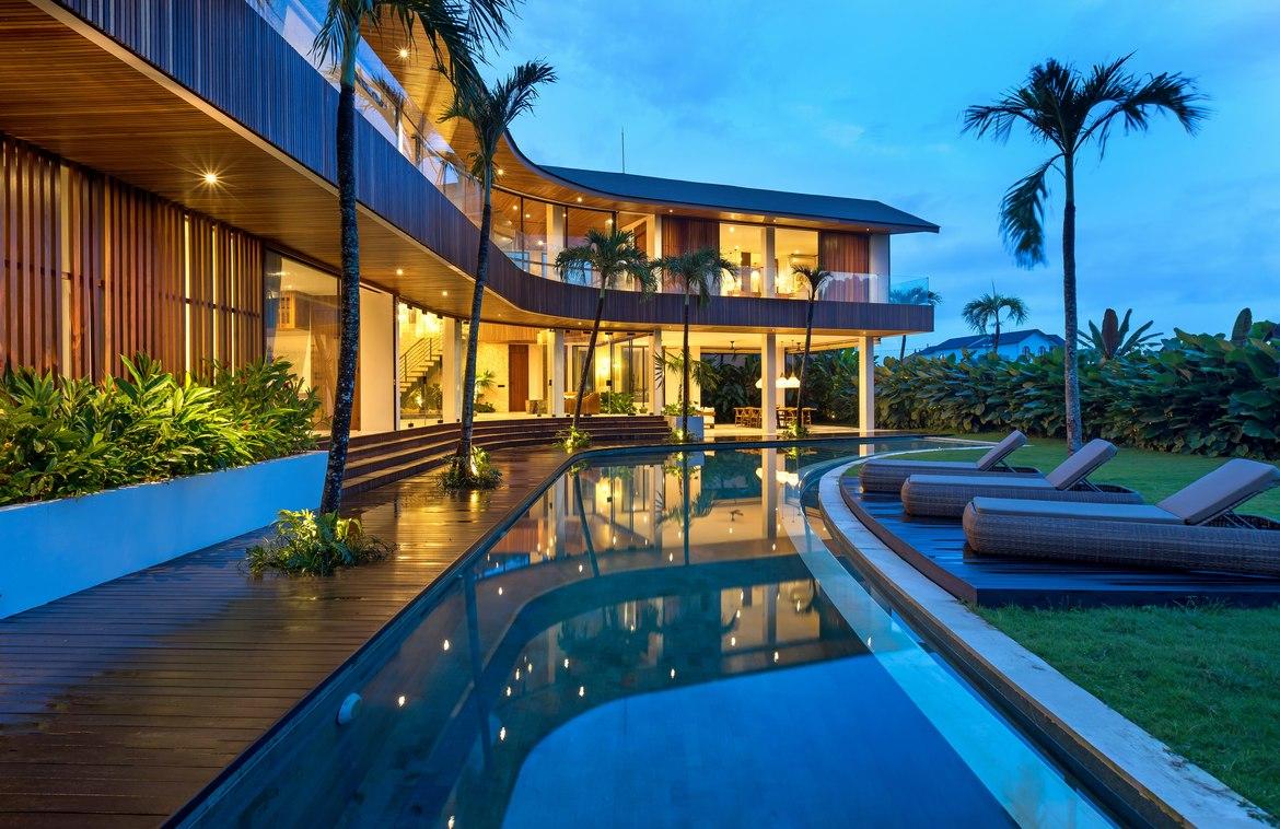 Iconic high quality five bedroom villa in Pererenan, Canggu, Bali, Indonesia — photo 3