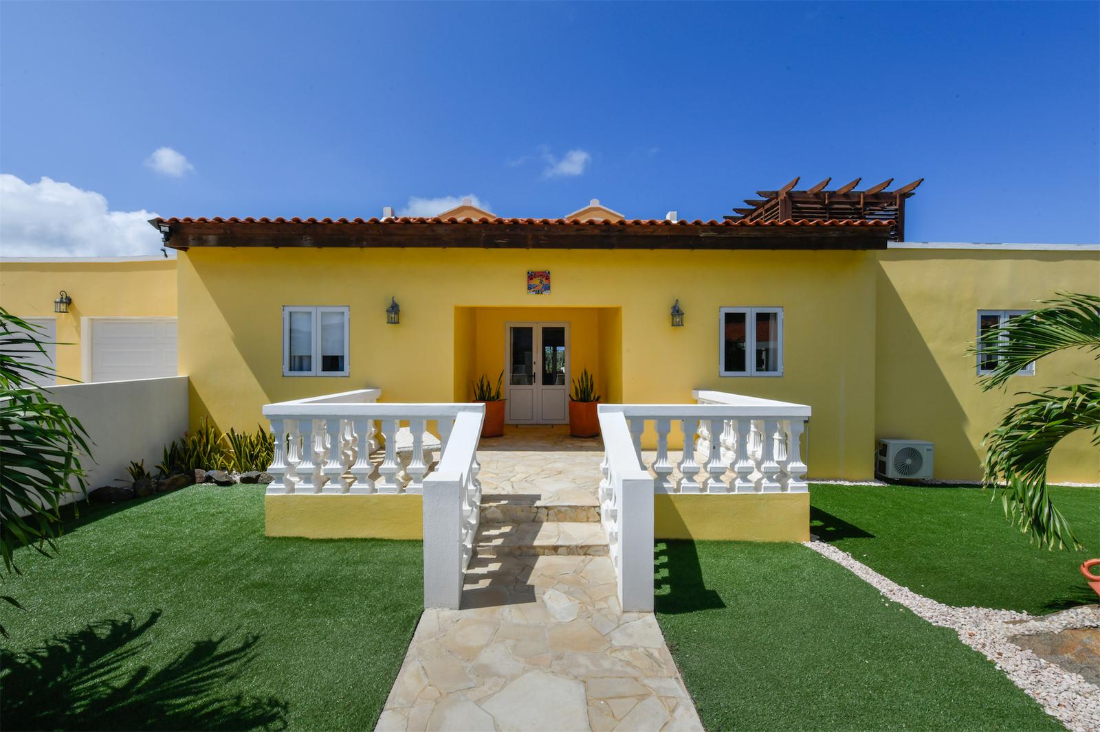 4 Bedroom Single Family Home for Sale in Aruba — photo 3