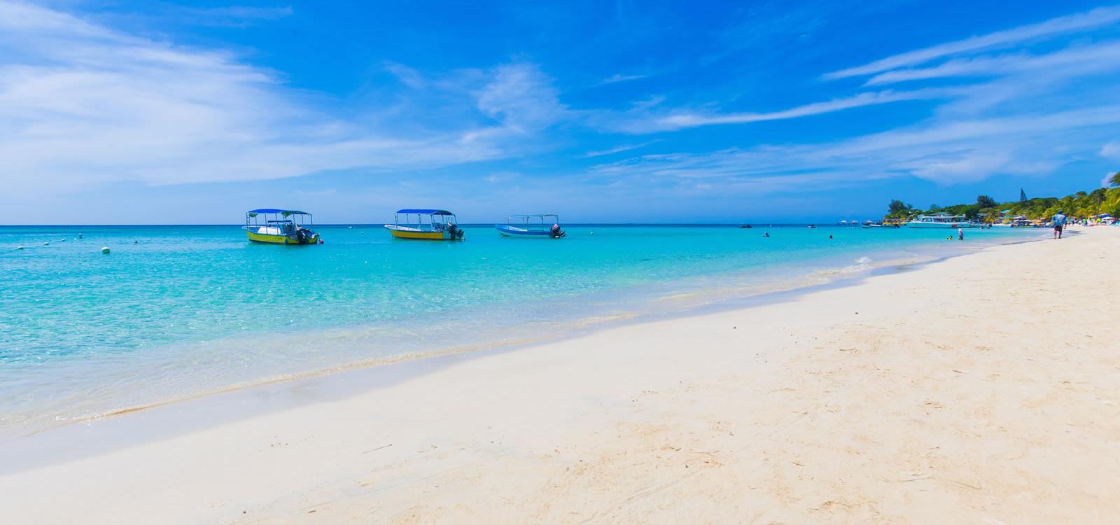 26-Room Beachfront Dive Hotel for Sale, West Bay Beach, Roatan — photo 4
