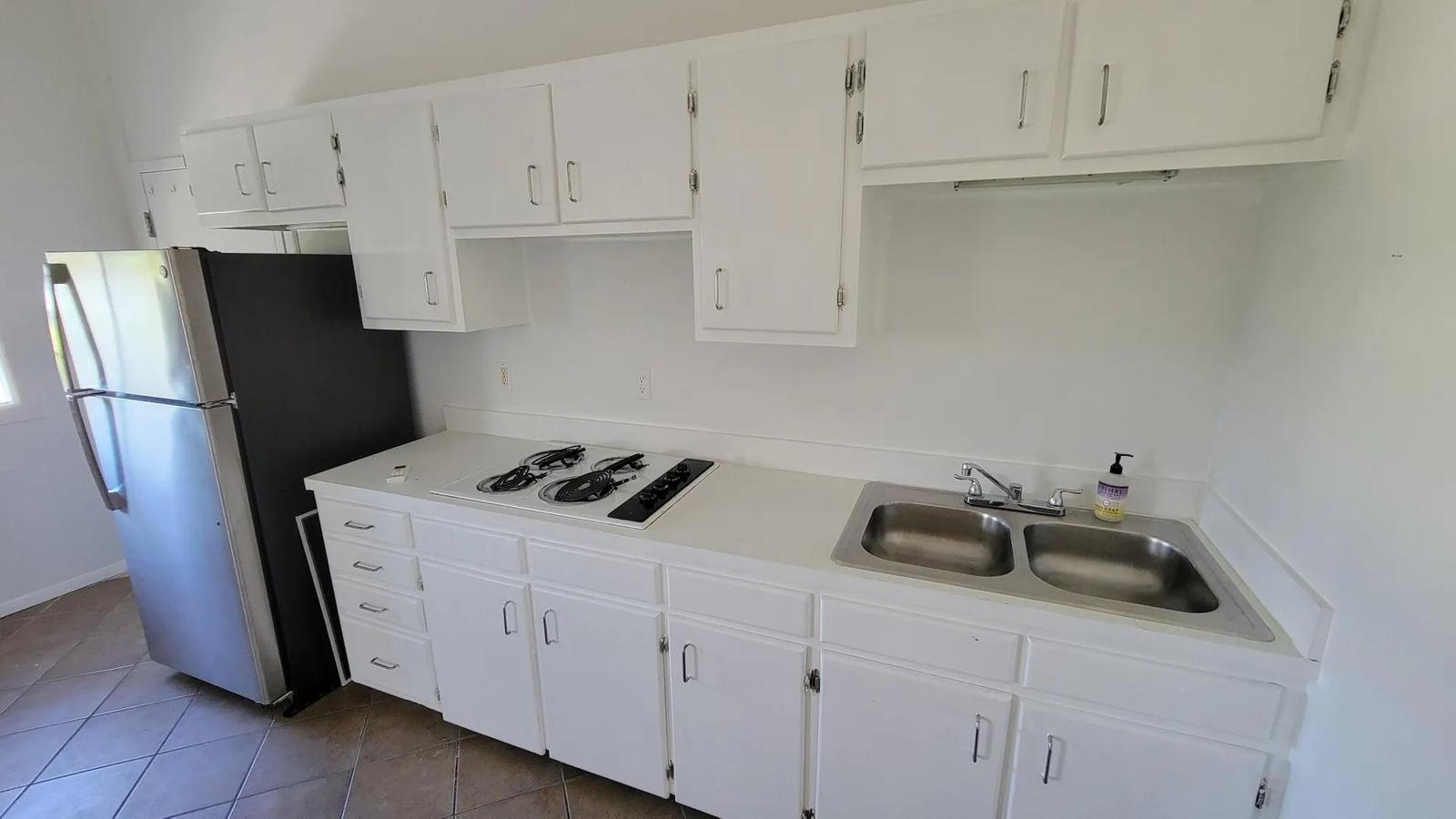 1 Bed 1 Bath Apartment in Red Hook, US Virgin Islands — photo 1