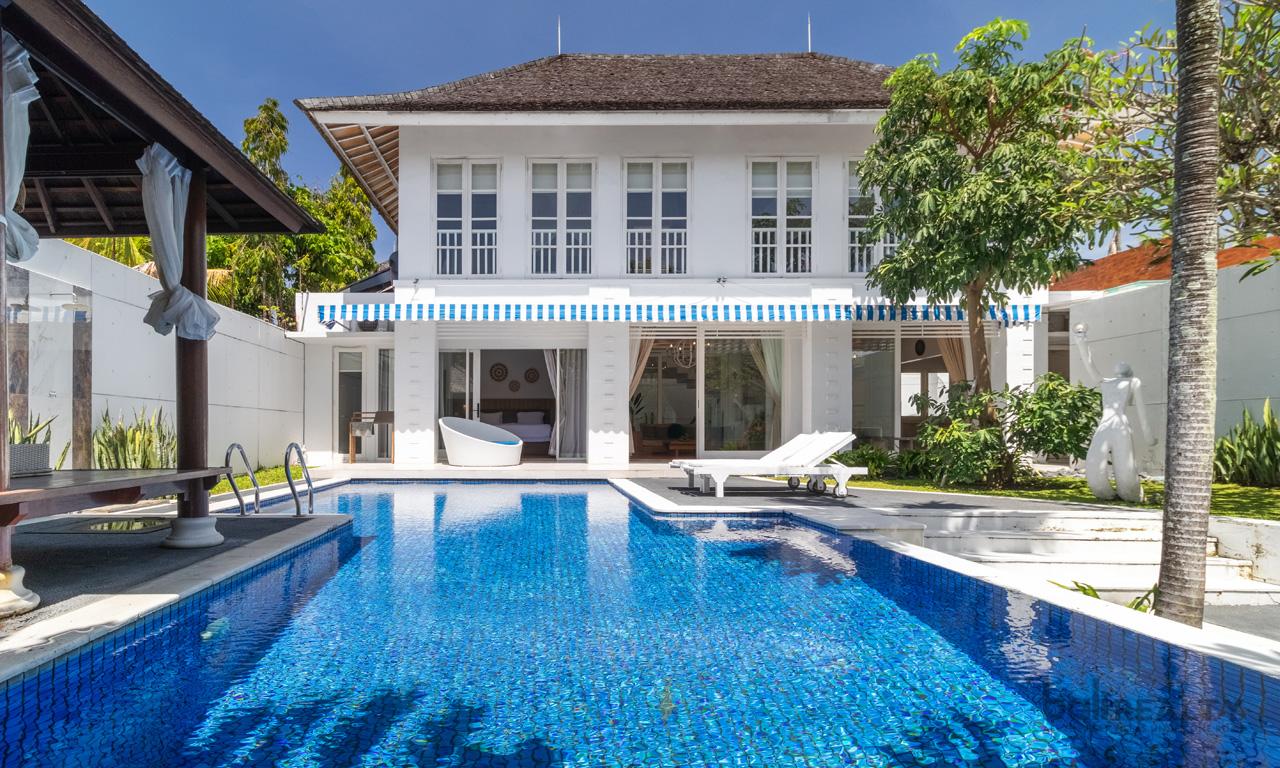 Three-Bedroom Spacious Villa in Bumbak — photo 1