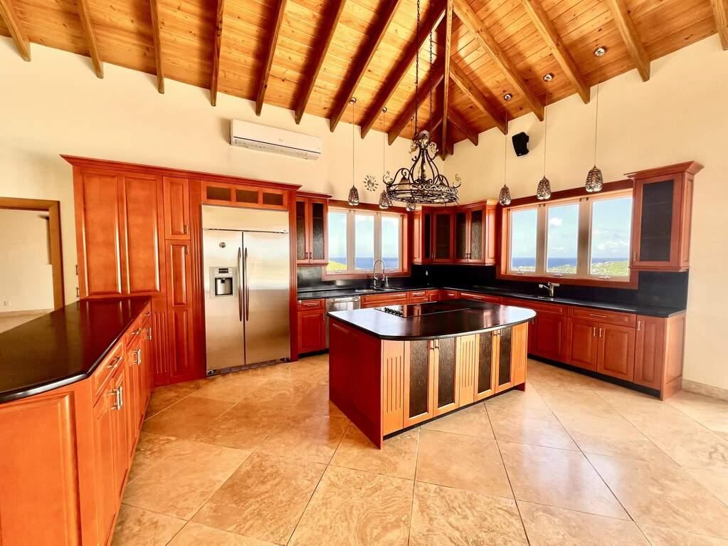4 bedroom Multi Unit for sale — photo 4