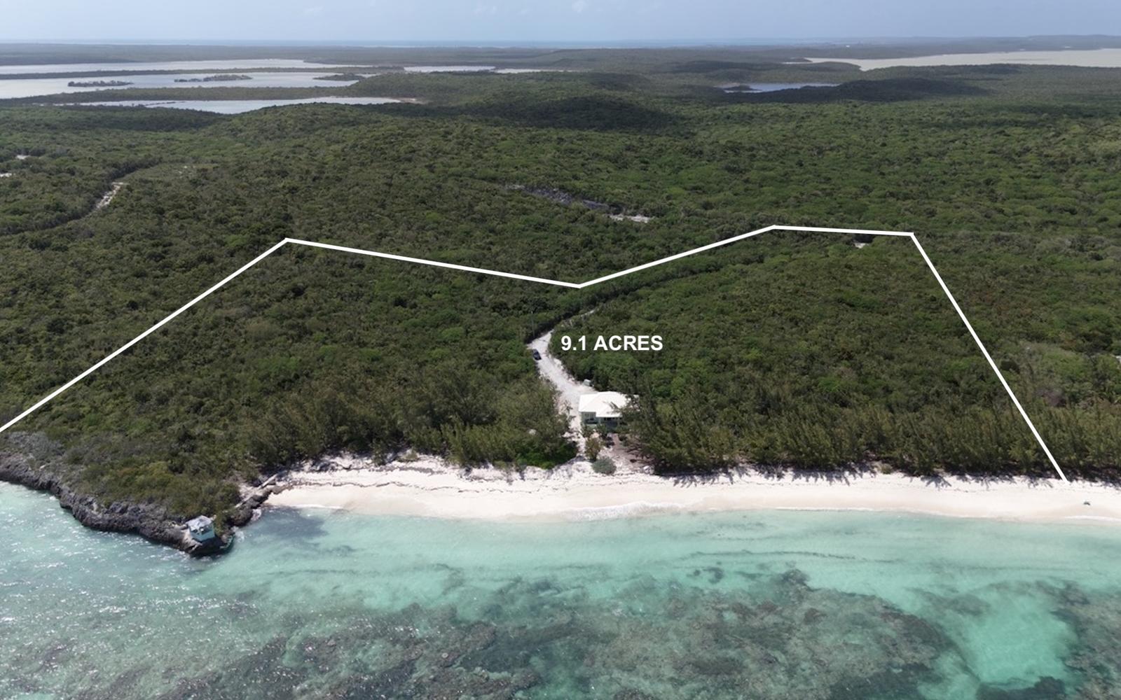 Beachfront Home on 9.1 Acre Estate — photo 1