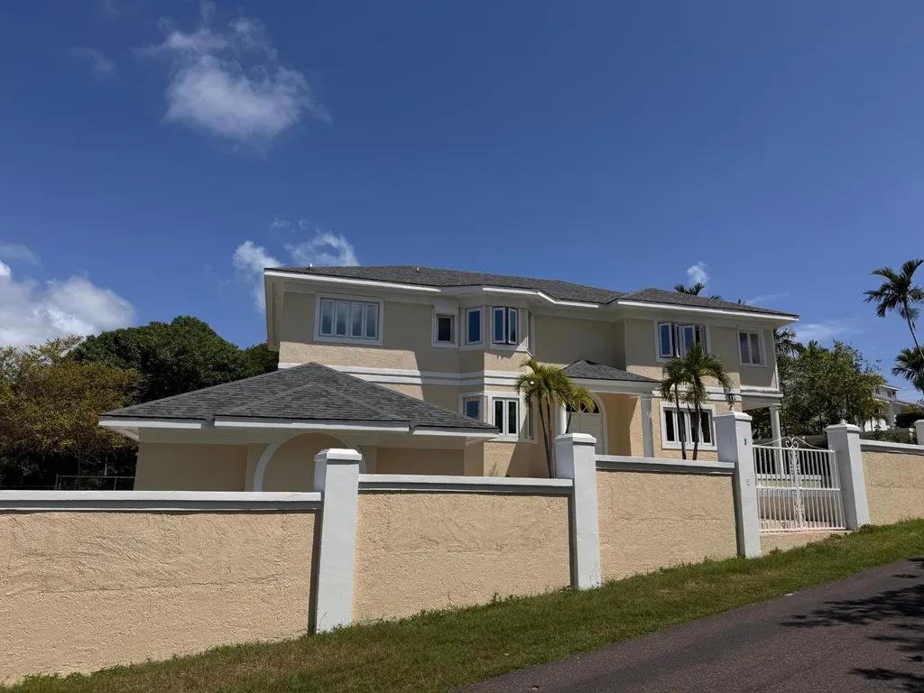 4-bedroom family house in Paradise Island — photo 3