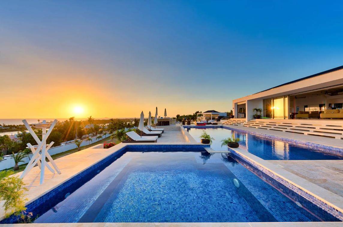 6-bedroom villa in Terres-Basses, Sint Maarten — photo 2