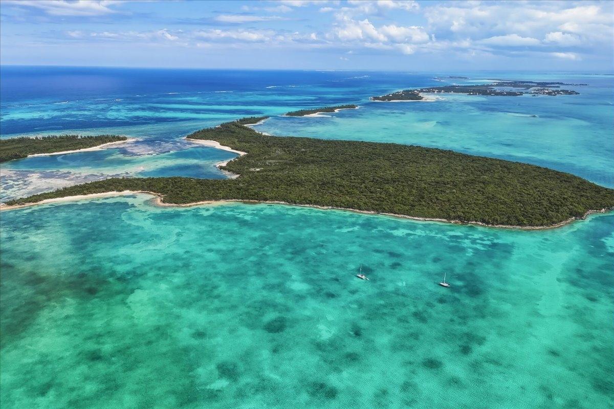 CRAB CAY — photo 2