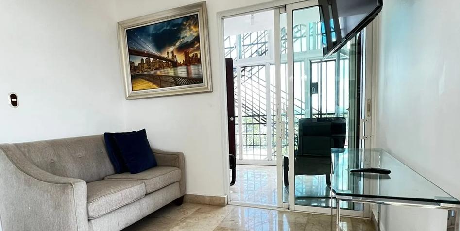 Santiago 4BR City View Condo — photo 3