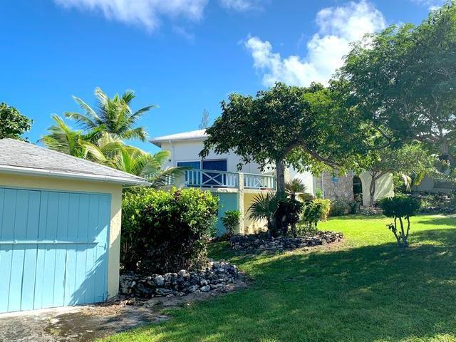ISLAND OASIS — photo 1