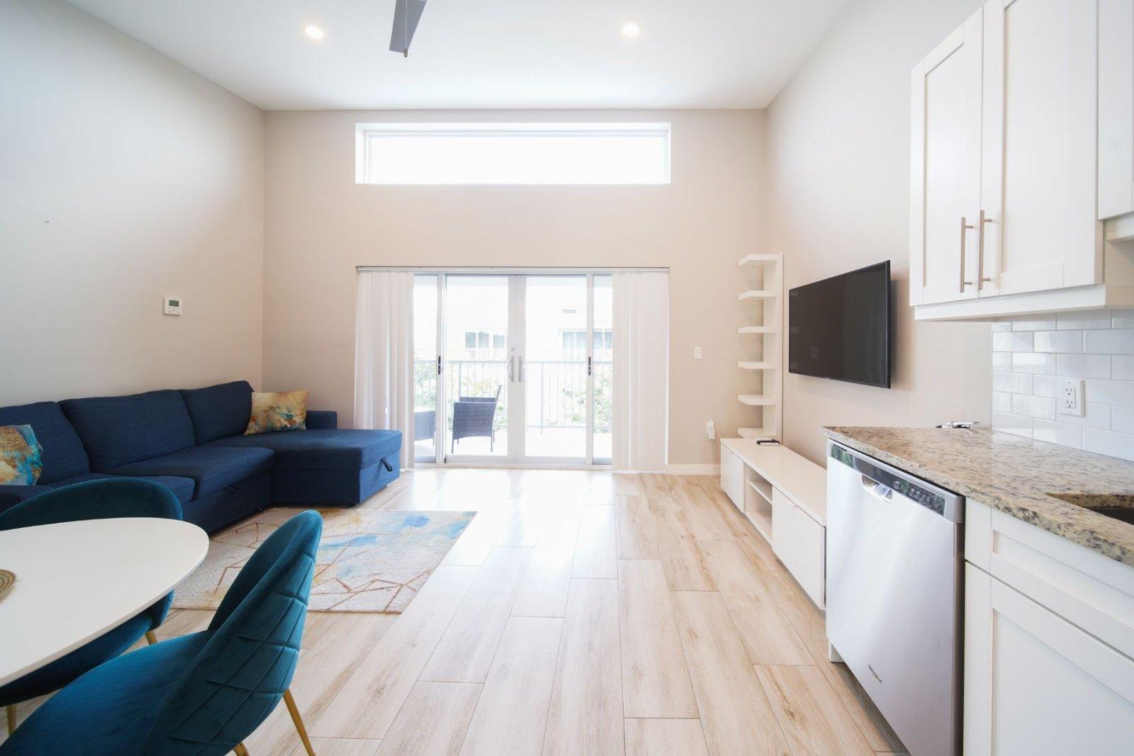 1 Bedroom Condo for Sale, Downtown Reach, George Town, Grand Cayman — photo 4