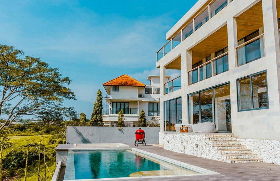 Rare Freehold Villa Overlooking Golf Course in Pecatu in Bukit West, Bali, Indonesia — photo 2